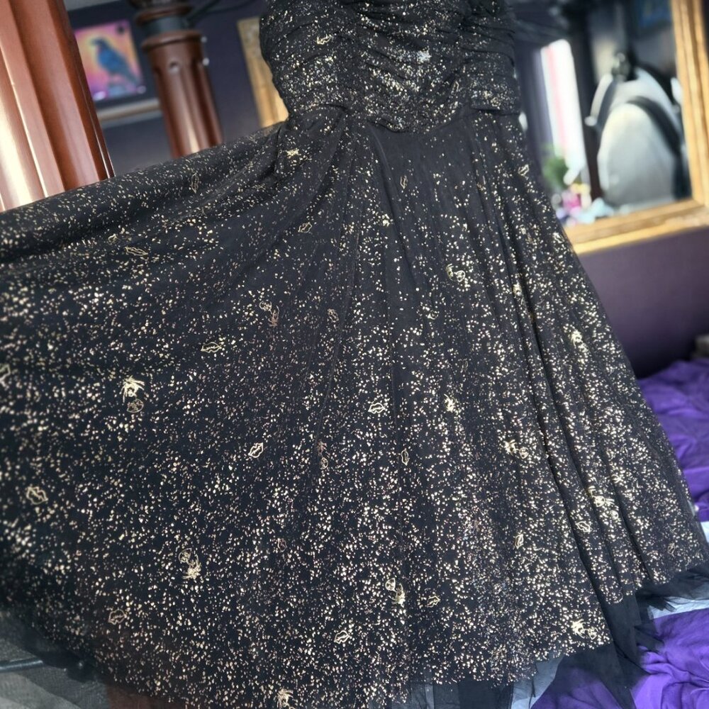 TORRID BETSEY JOHNSON GOTH PIN UP BLACK GOLD STRAPLESS TULLE TEA DRESS 18 - Picture 6 of 11